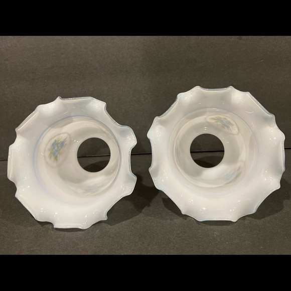 Pair Vintage Milk White Blue Floral Frosted Glass Light Lamp Shade Bell Ruffled - Picture 11 of 11